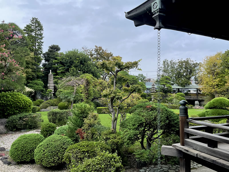 柴又帝釈天 回廊から見た邃渓園の景観