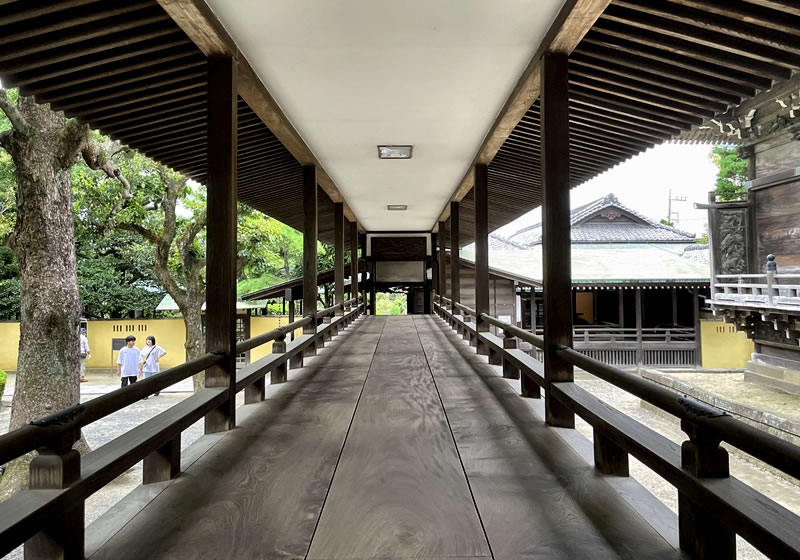 柴又帝釈天 帝釈堂の回廊ﾟ(2)