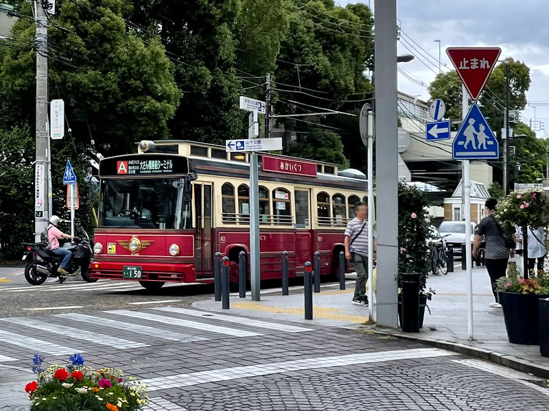 横浜元町通りの東の端の風景