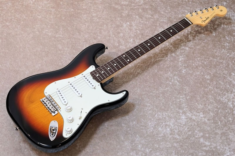 Made in Japan Traditional 60s Stratocaster Sunburst